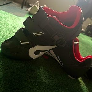 Peleton cycle shoes. Women’s size 7